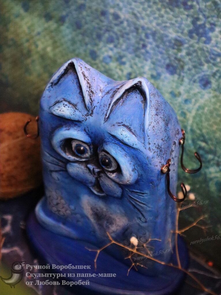 синий кот мультяшный смешной прикольный синего цвета синий котик коты веселый кот фигурка скульптура интерьер рисунок голубой кот котофей 